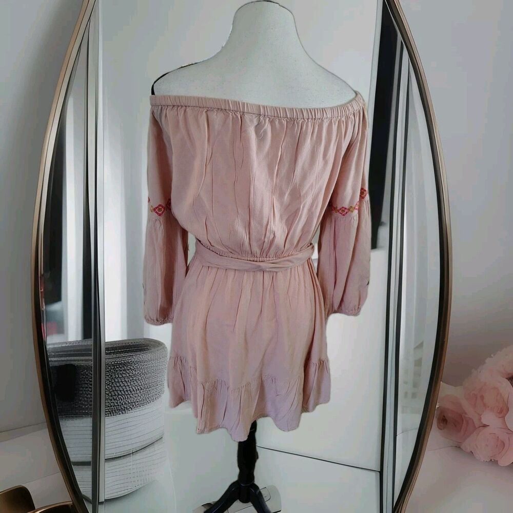 Feathers Dress Size L Pink Embroidered Floral Sleeves Tie Ruffle 100% Rayon - Picture 8 of 16